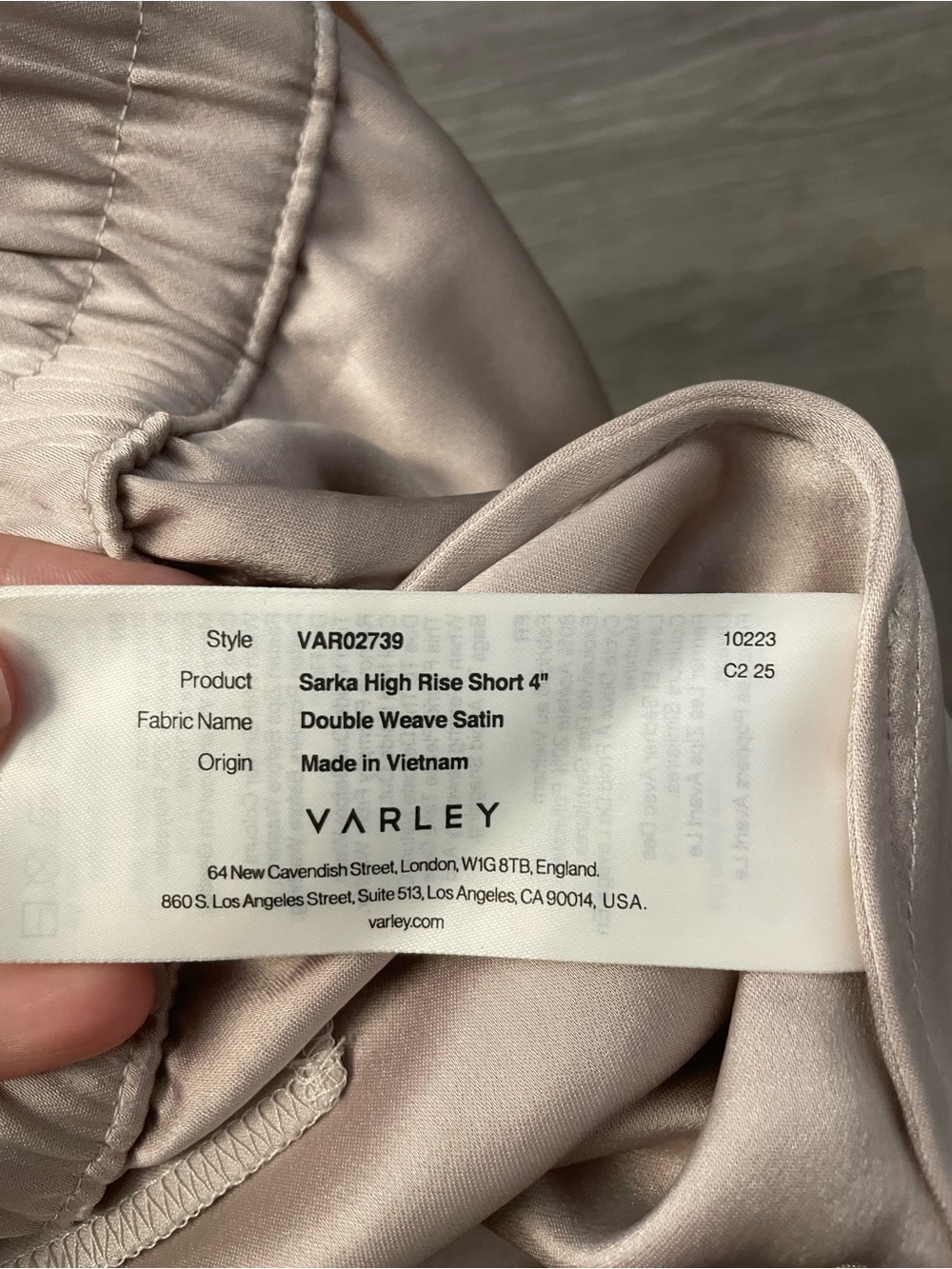 Varley Sarka High-Rise Short 4" in Silver Cloud, Size small - Picture 6 of 8